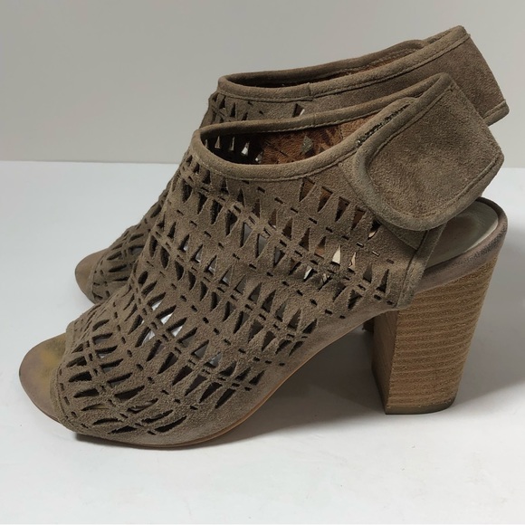 Jeffrey Campbell suede peep toe block heel booties.  Size 9. - Picture 3 of 8